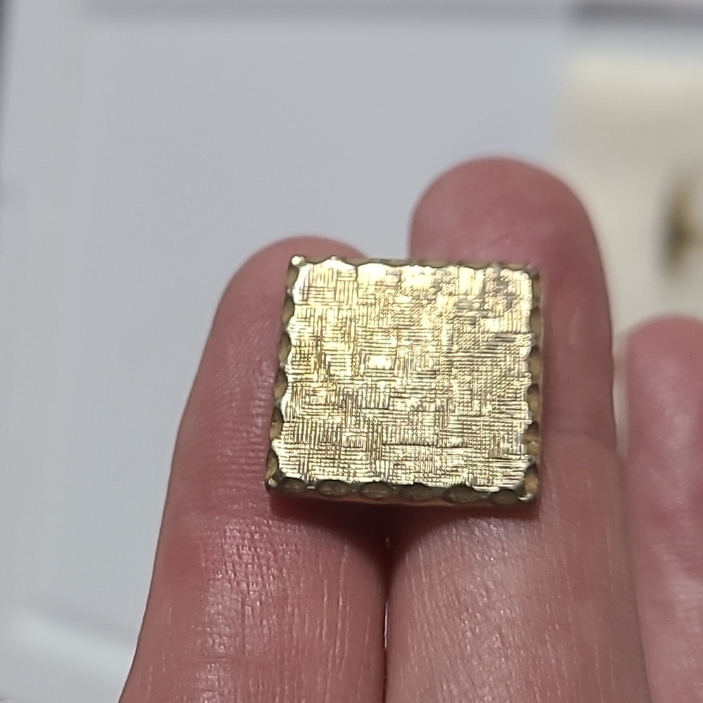 Cufflinks - Picture 2 of 2